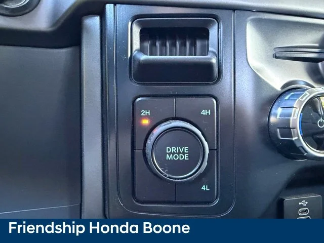 Used 2025 White Ford XLT image 25