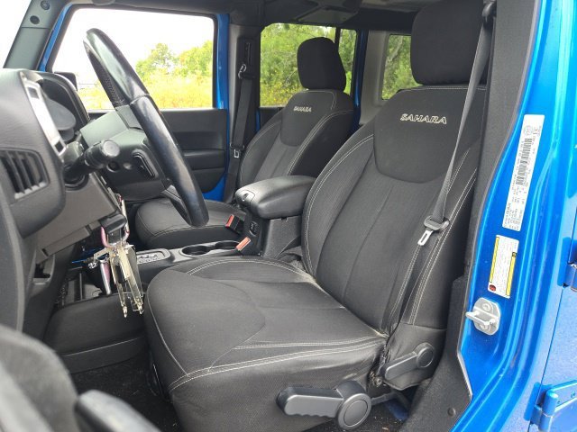 Used 2016 Hydro Blue Pearlcoat Jeep Sahara image 13