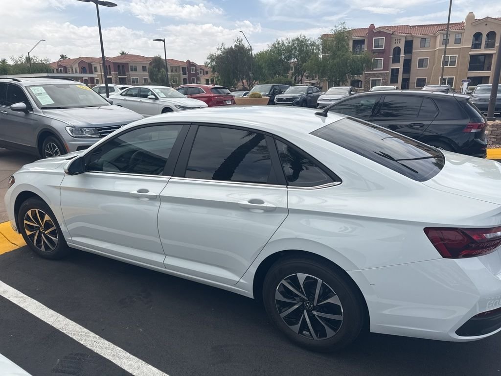 Certified Used 2023 White Volkswagen 1.5T S image 10