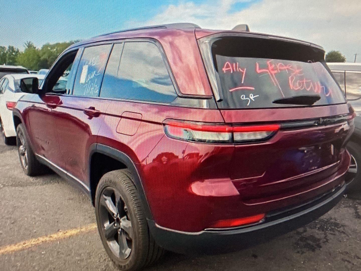 Used 2024 Velvet Red Pearlcoat Jeep Altitude X image 4