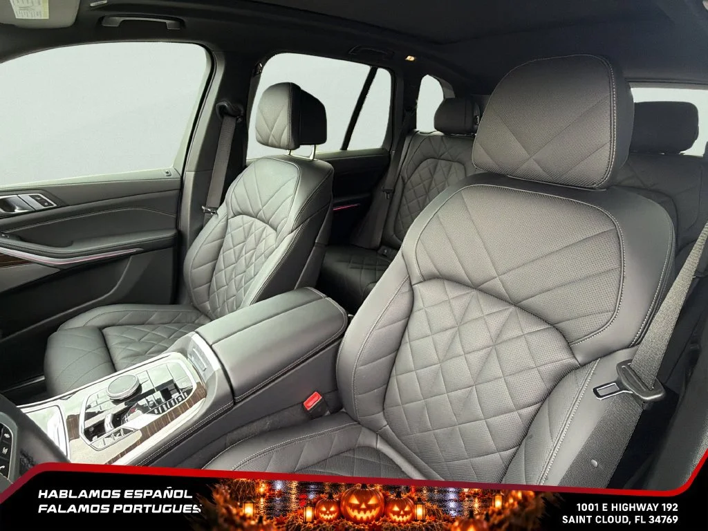 Used 2024  BMW xDrive40i image 23