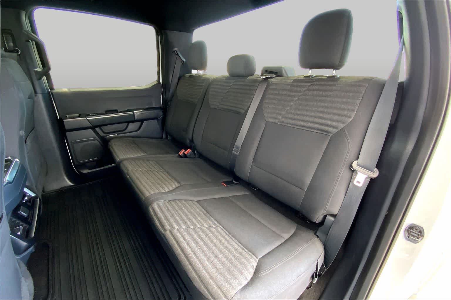 Used 2022 Oxford White Ford XL image 21