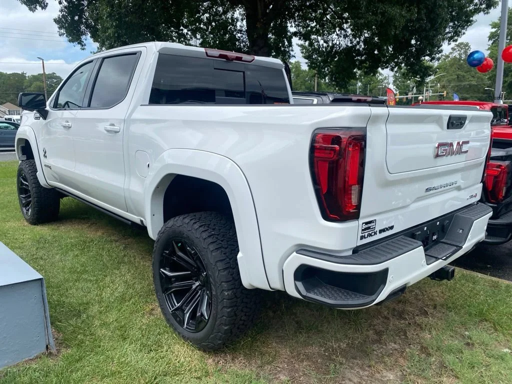New 2026 Summit White GMC AT4 image 39