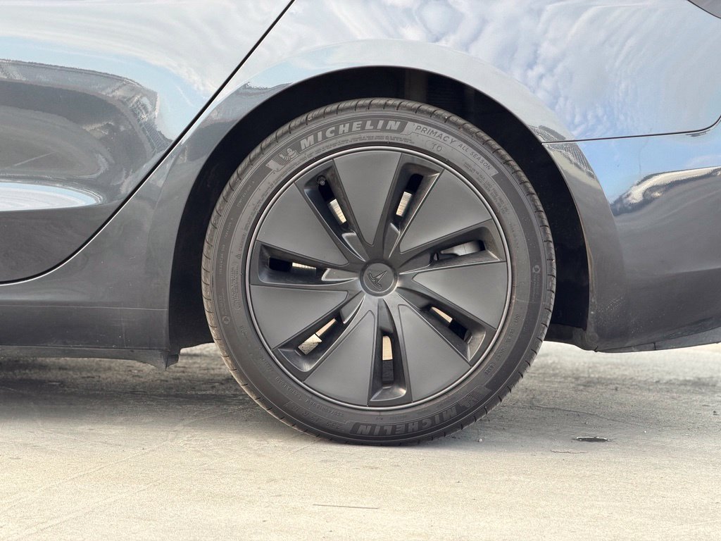 Used 2025 Stealth Gray Tesla  image 2