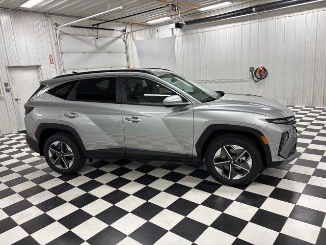 New 2026 Silver Hyundai SEL Premium AWD image 3