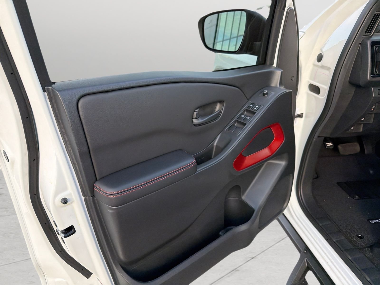 New 2026 White Nissan PRO-X image 13