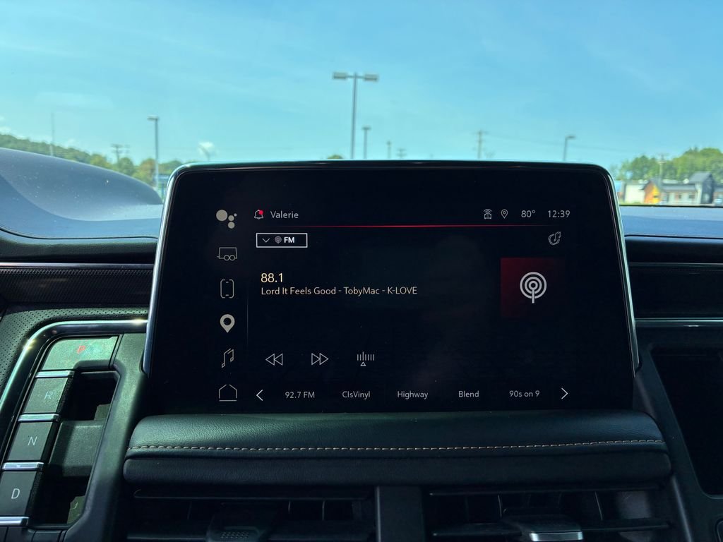 Used 2023 White GMC AT4 image 13
