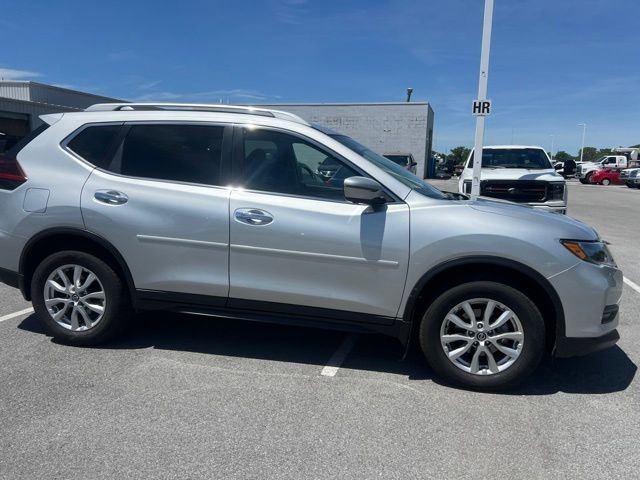Used 2018 Brilliant Silver Nissan SV image 9