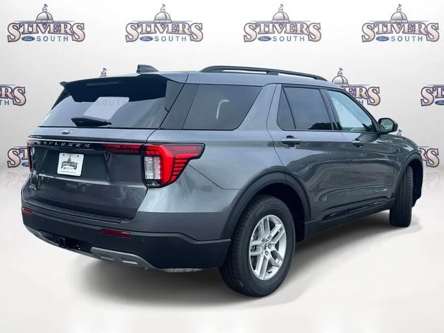 New 2026 Gray Ford Active image 3