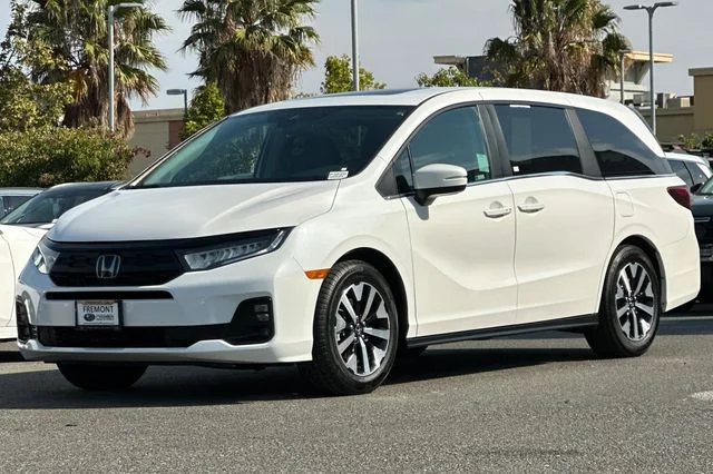 Used 2025  Honda EX-L image 8