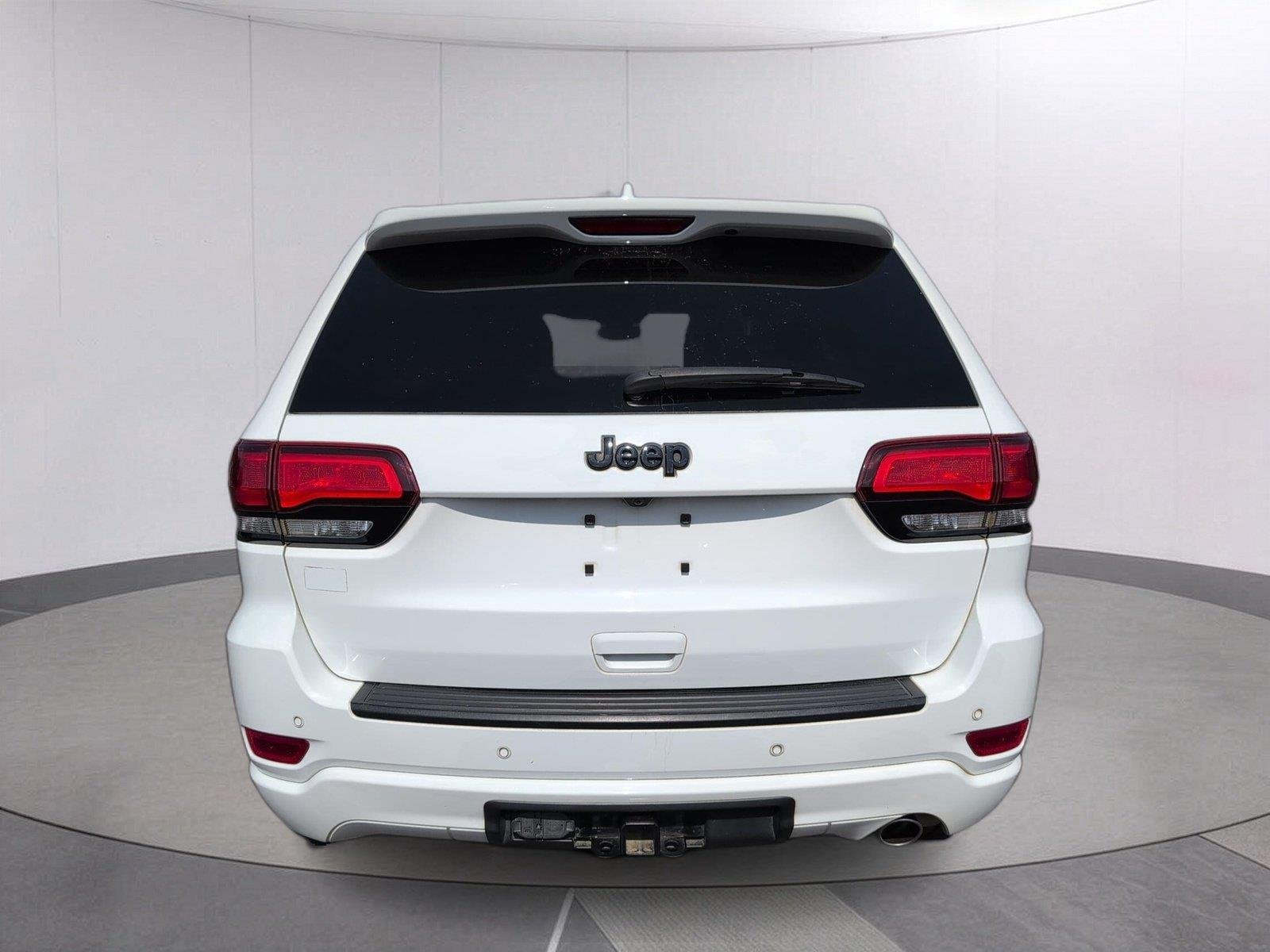 Used 2022 Bright White Clearcoat Jeep Laredo X image 6