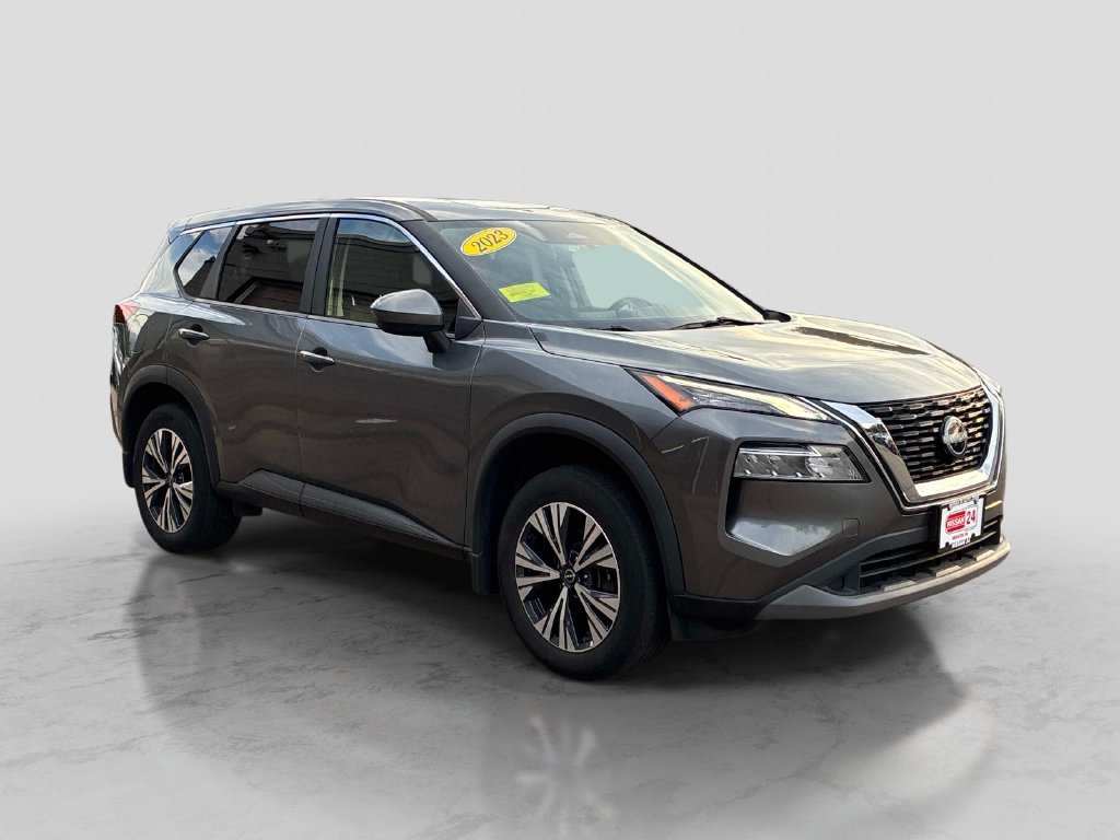 Used 2023 Gray Nissan SV image 3