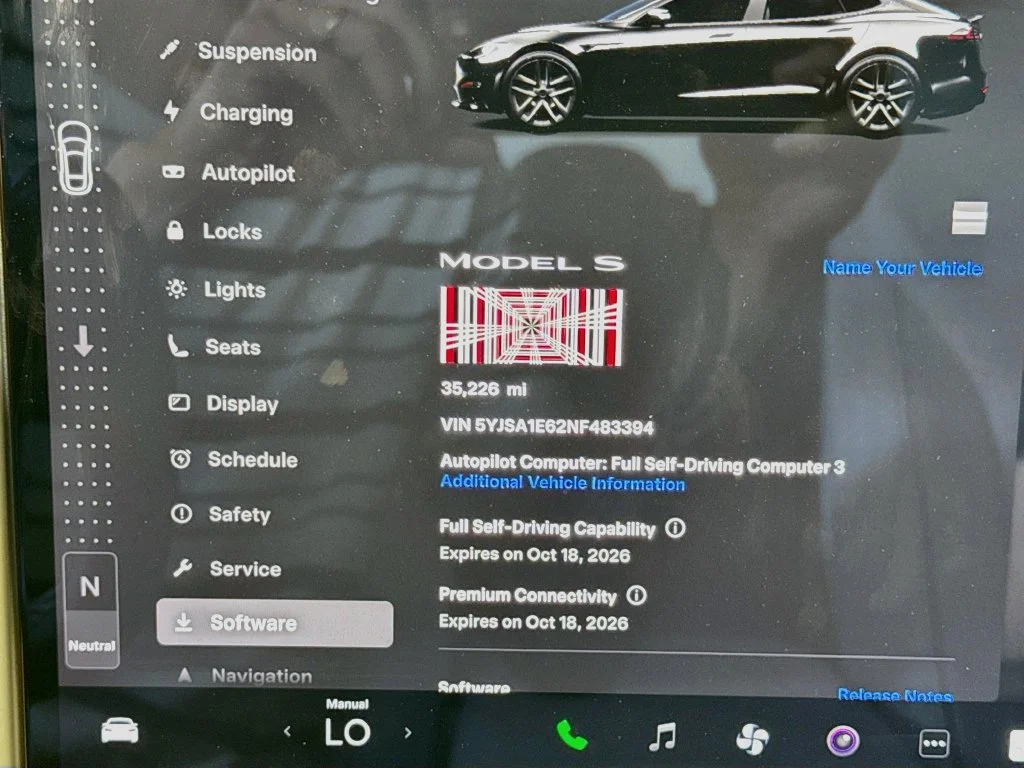 Used 2022 Black Tesla Plaid image 12
