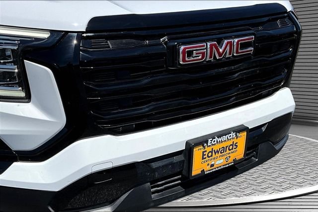 Used 2025 White GMC Elevation image 31