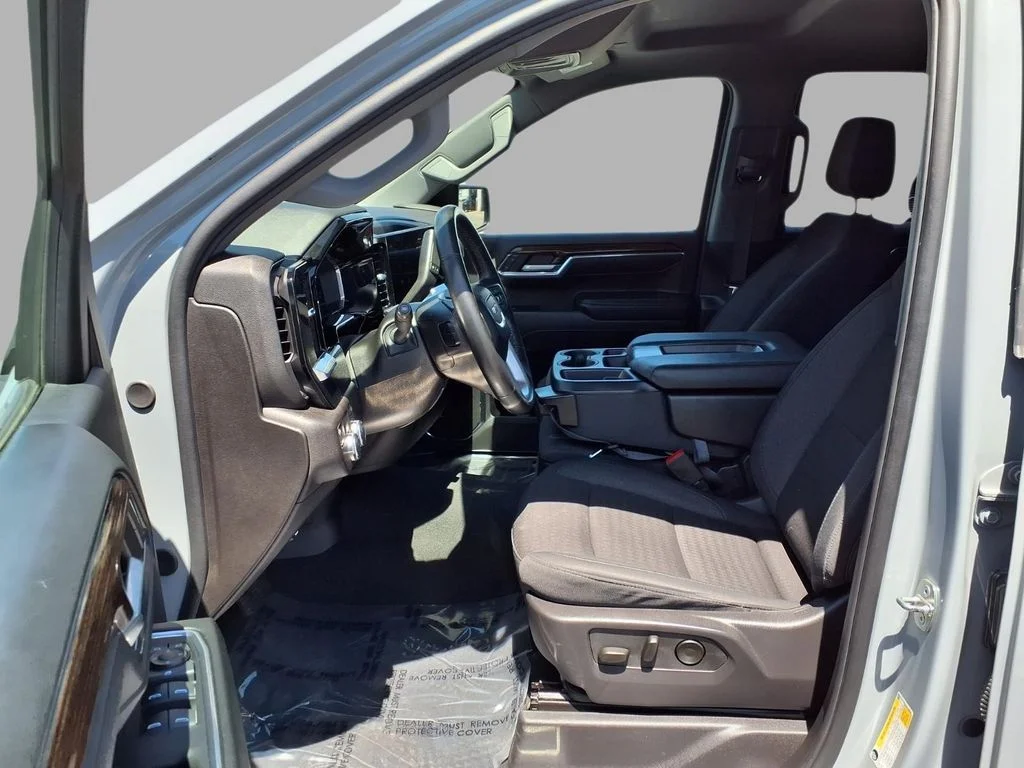 Used 2024 Gray GMC SLE image 21