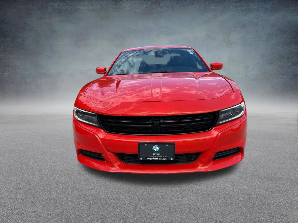 Used 2020 Orange Dodge SXT image 9