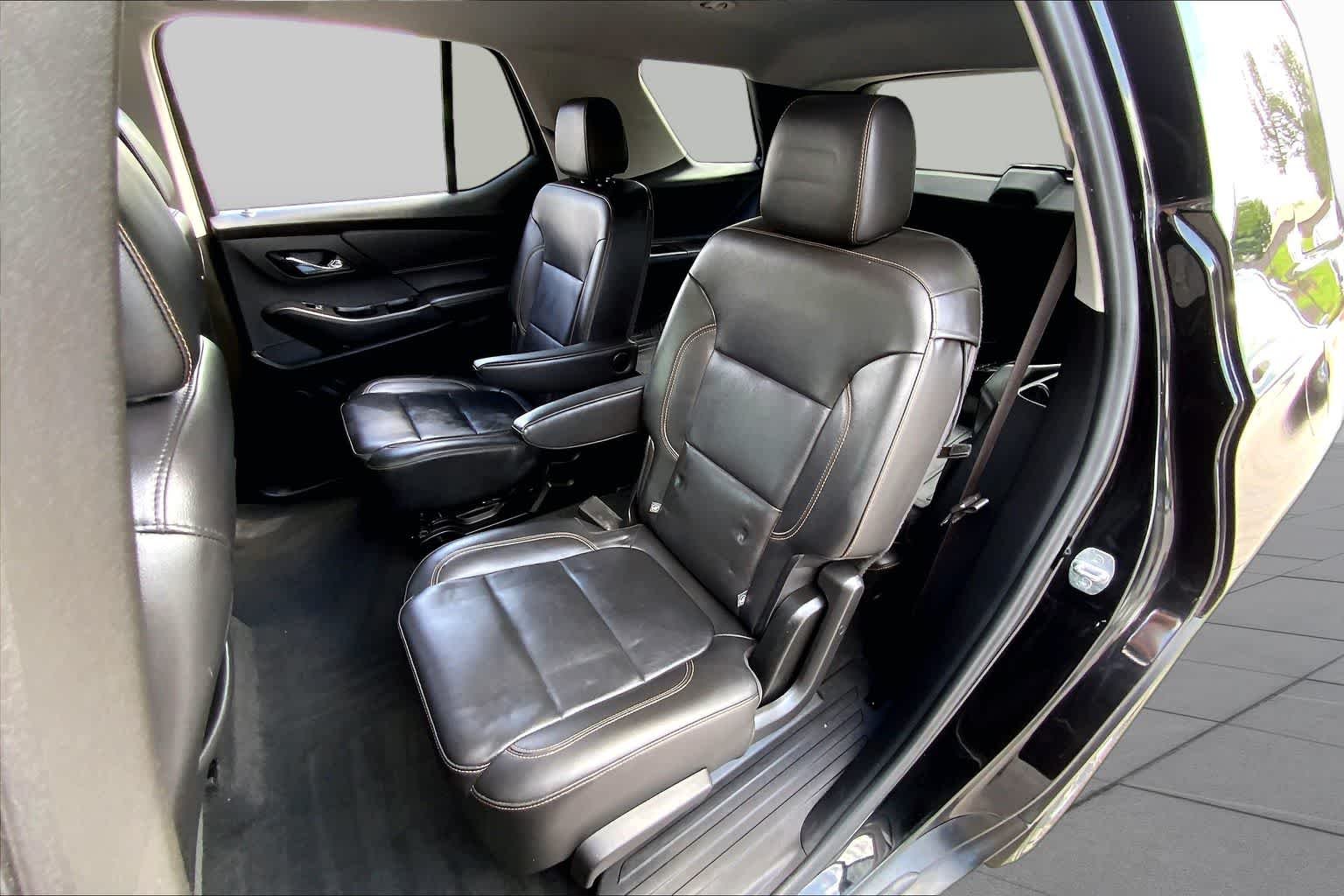 Used 2021 Mosaic Black Metallic Chevrolet LT Leather image 19