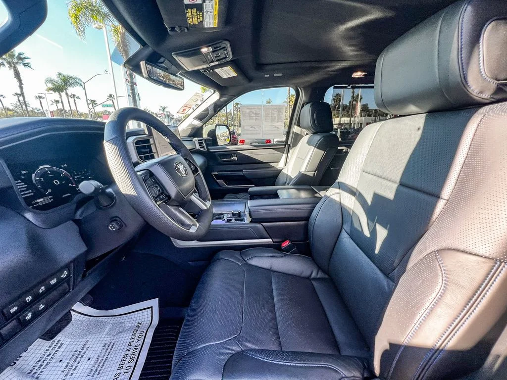2026 Toyota Sequoia Platinum - Photo 16