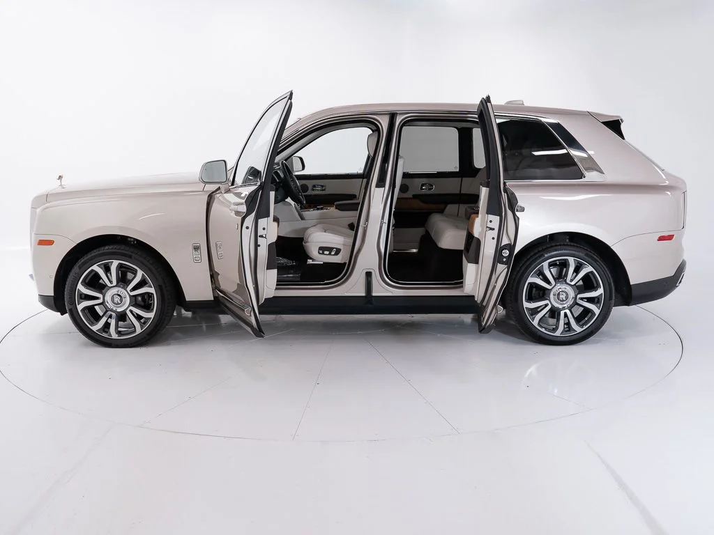 Certified Used 2019 White Sands Rolls-Royce  image 9