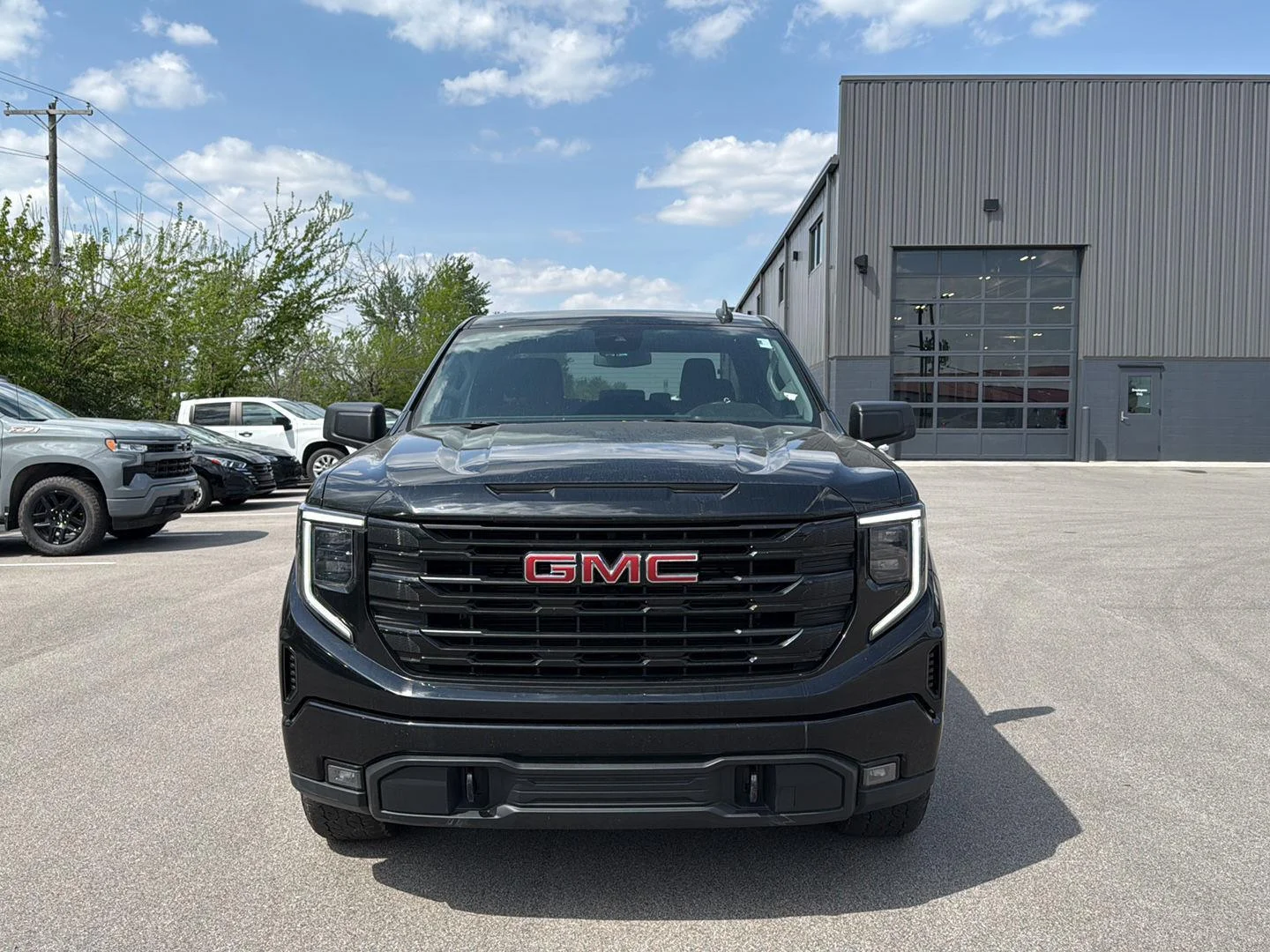 Used 2023 Onyx Black GMC Elevation image 8