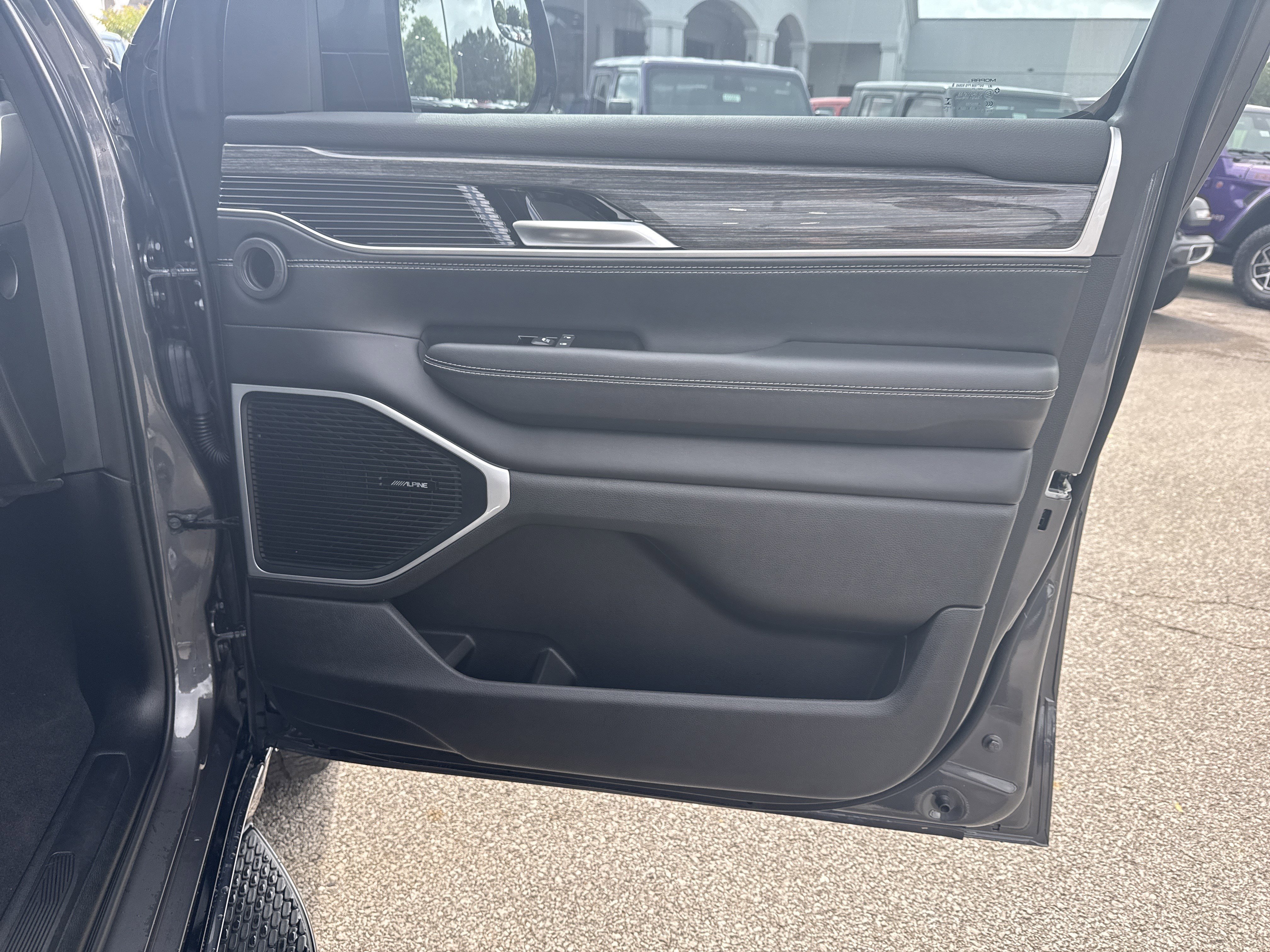 Used 2022 Baltic Gray Metallic Clearcoat Jeep Series II image 16