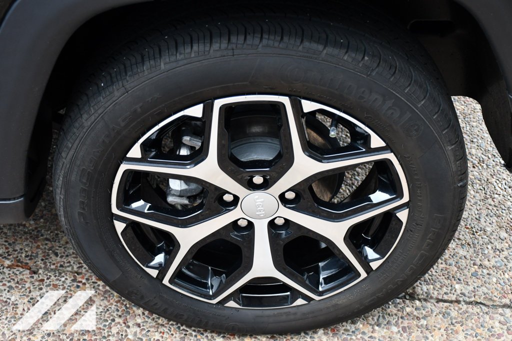 Used 2024 Black Jeep Limited image 32