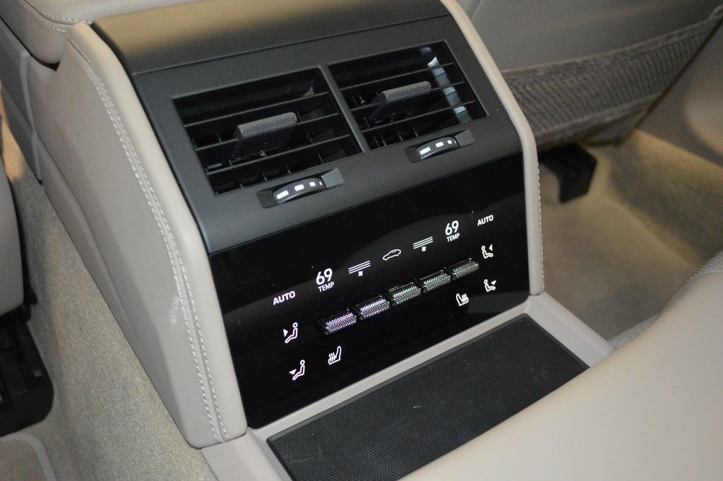 Used 2025 Blue Porsche  image 36