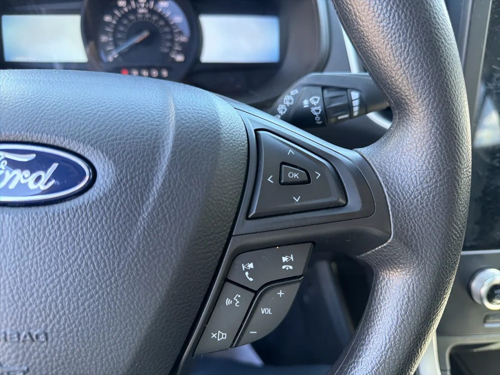 Certified Used 2024 Oxford White Ford SE image 17