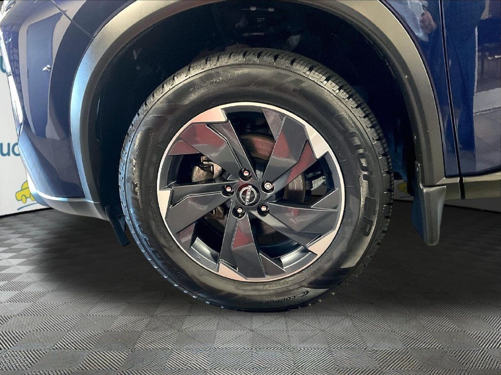 Used 2024 Blue Nissan SV image 7