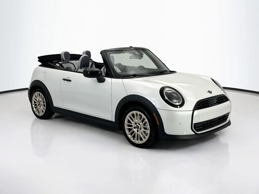 New 2026 Nanuq White Metallic MINI Signature Plus image 3