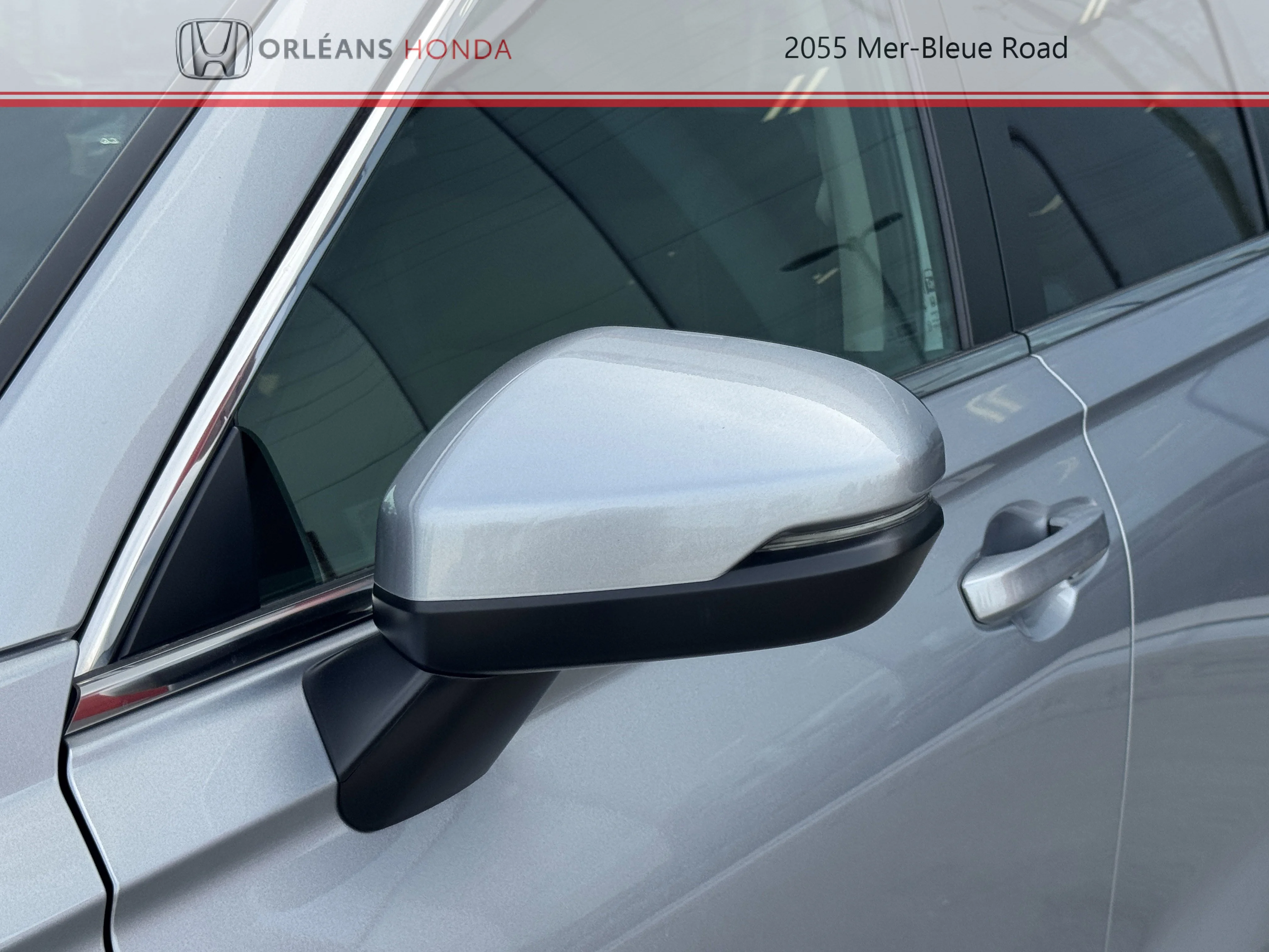 Certified Used 2025 Silver Honda LX image 26