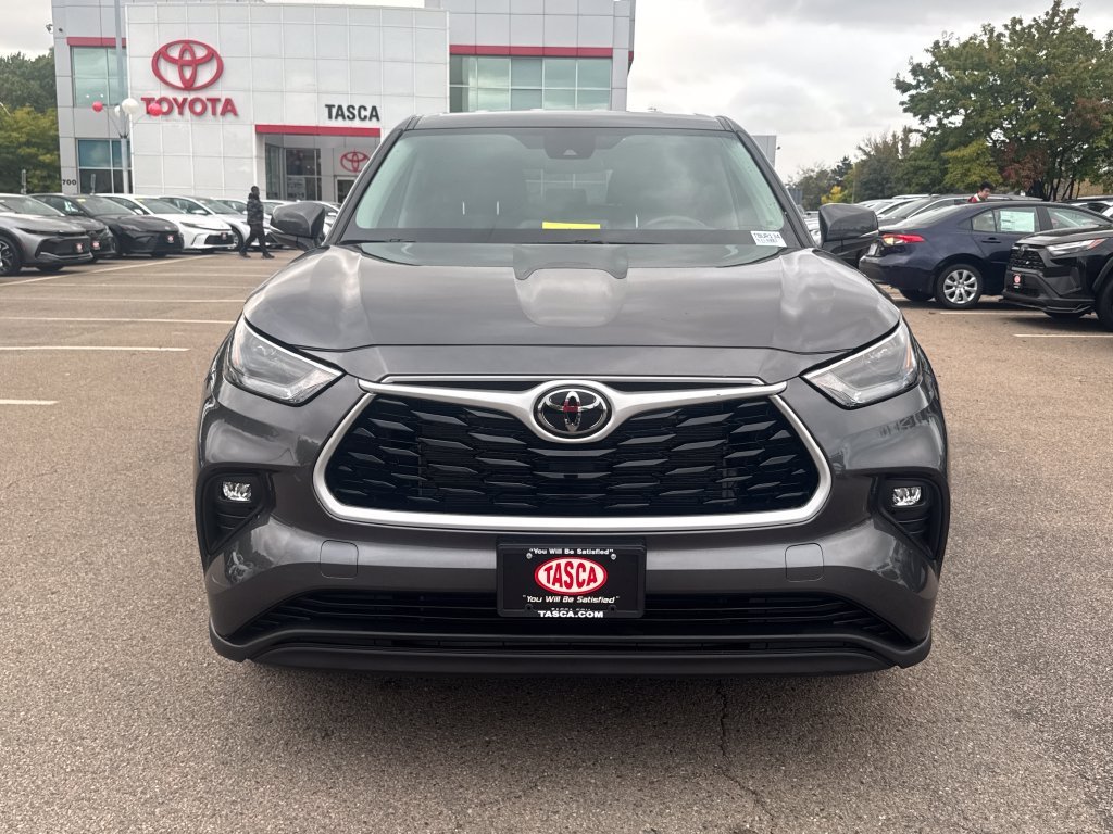 Used 2025 Gray Toyota LE image 2