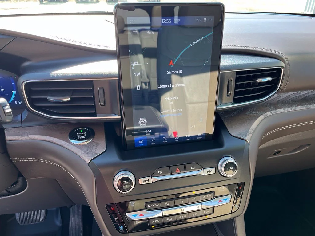 Used 2020  Ford Platinum image 12