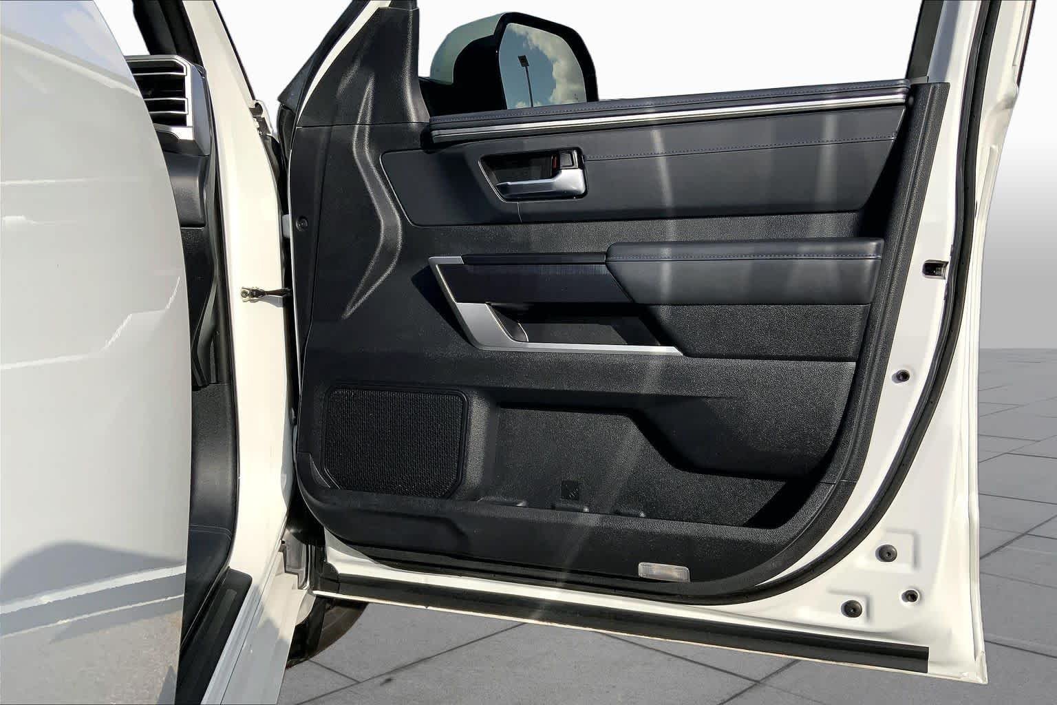 Used 2023 Wind Chill Pearl Toyota Platinum image 23