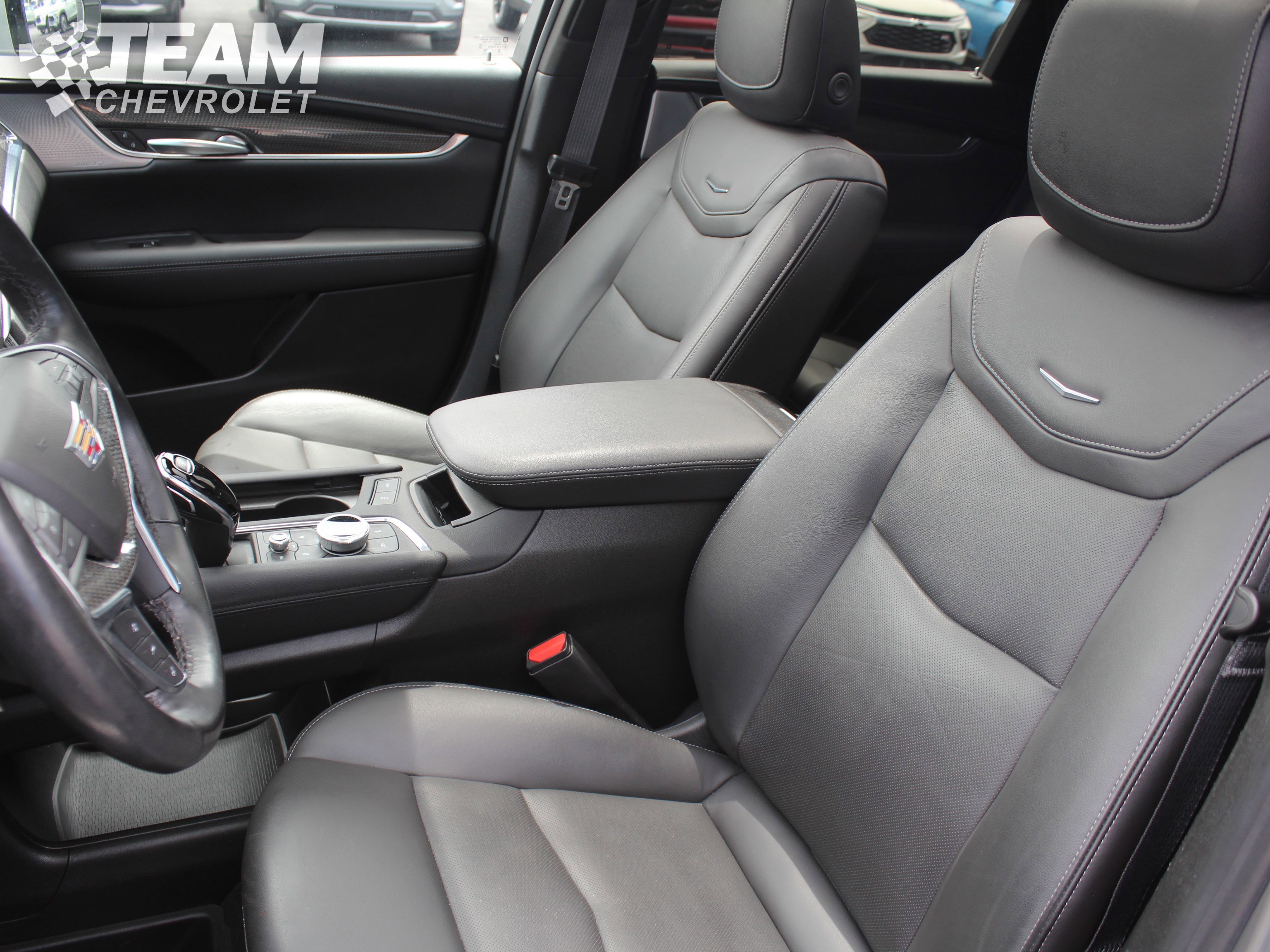 Used 2024 Argent Silver Metallic Cadillac Sport image 11