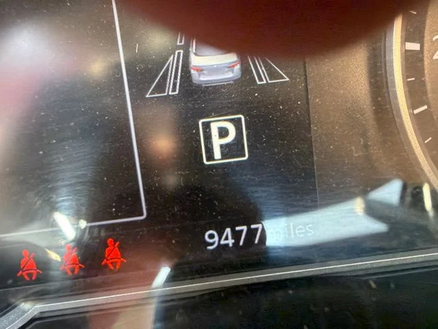 Used 2025 Pearl Nissan 1.6 SR image 9