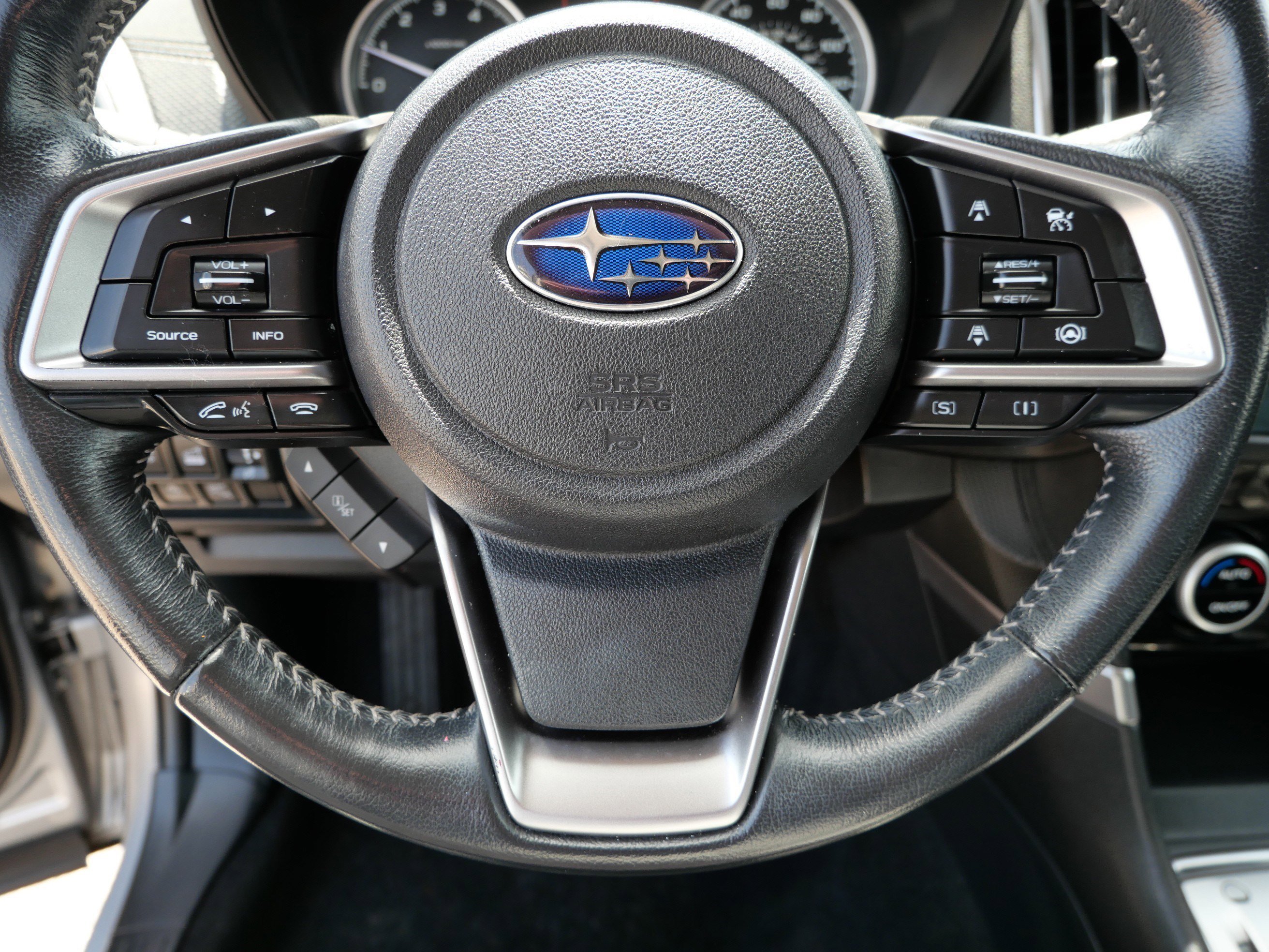 Used 2022 Ice Silver Metallic Subaru Premium image 25