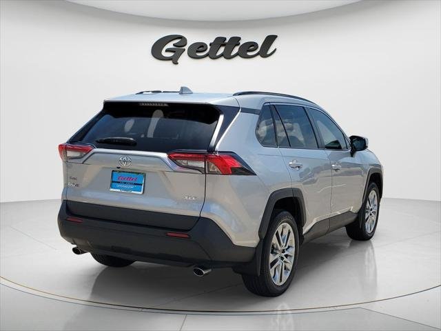 Certified Used 2024 SILVER SKY METALLIC Toyota  image 4