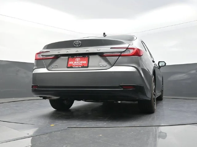 Used 2026  Toyota XLE image 36