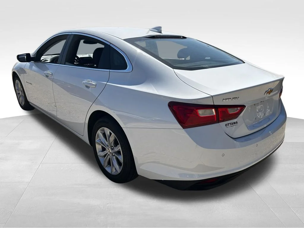 Used 2024 White Chevrolet LT image 4