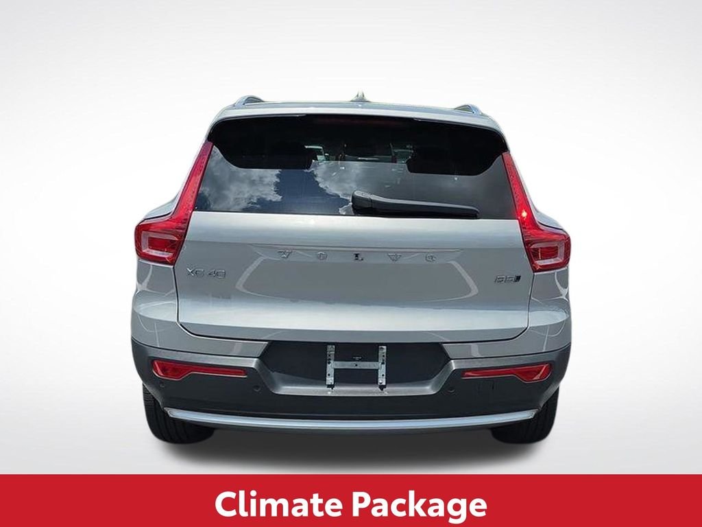 2023 Volvo XC40 Plus - Photo 8