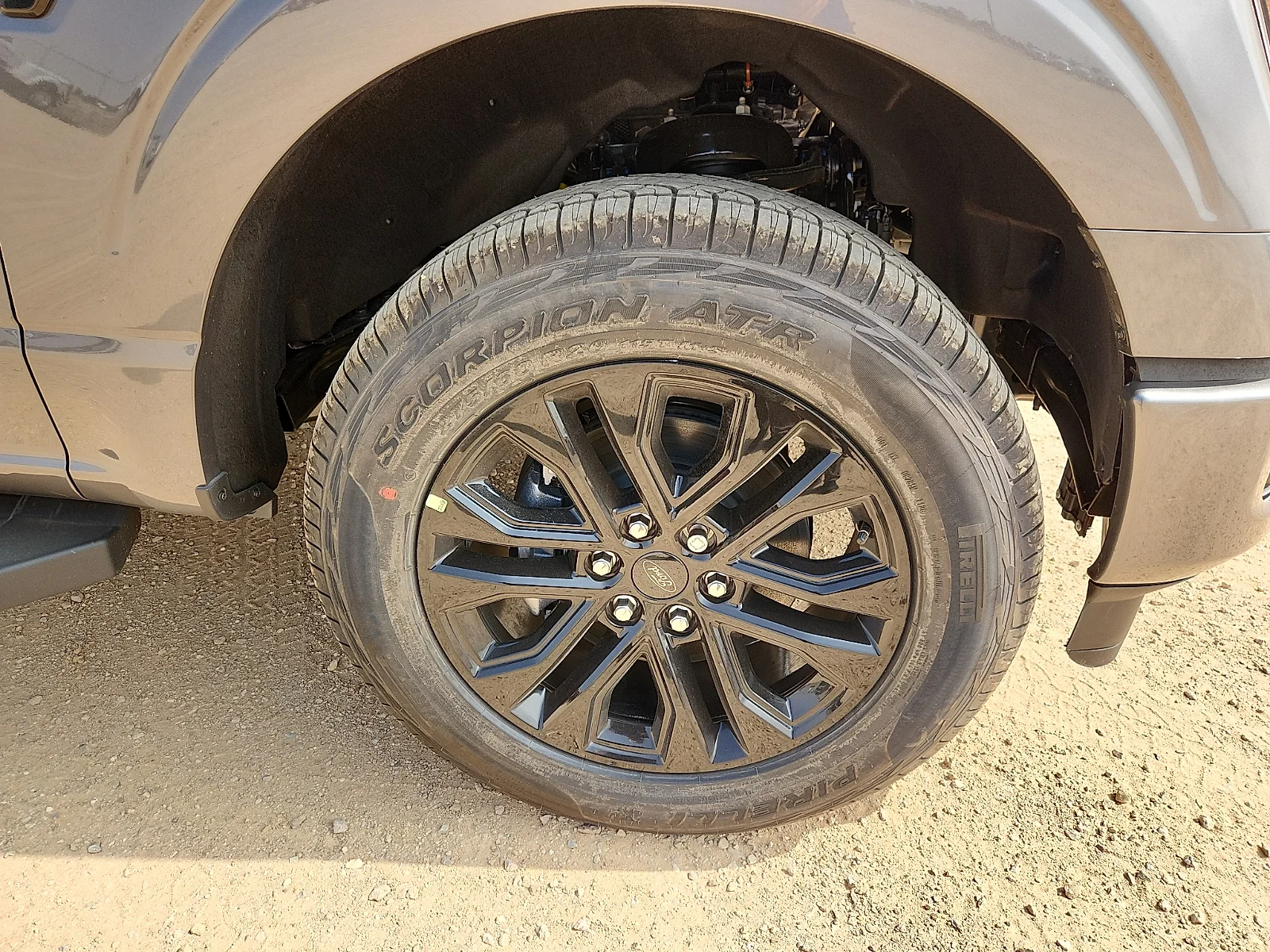 New 2026 Carbonized Gray Metallic Ford XLT image 9
