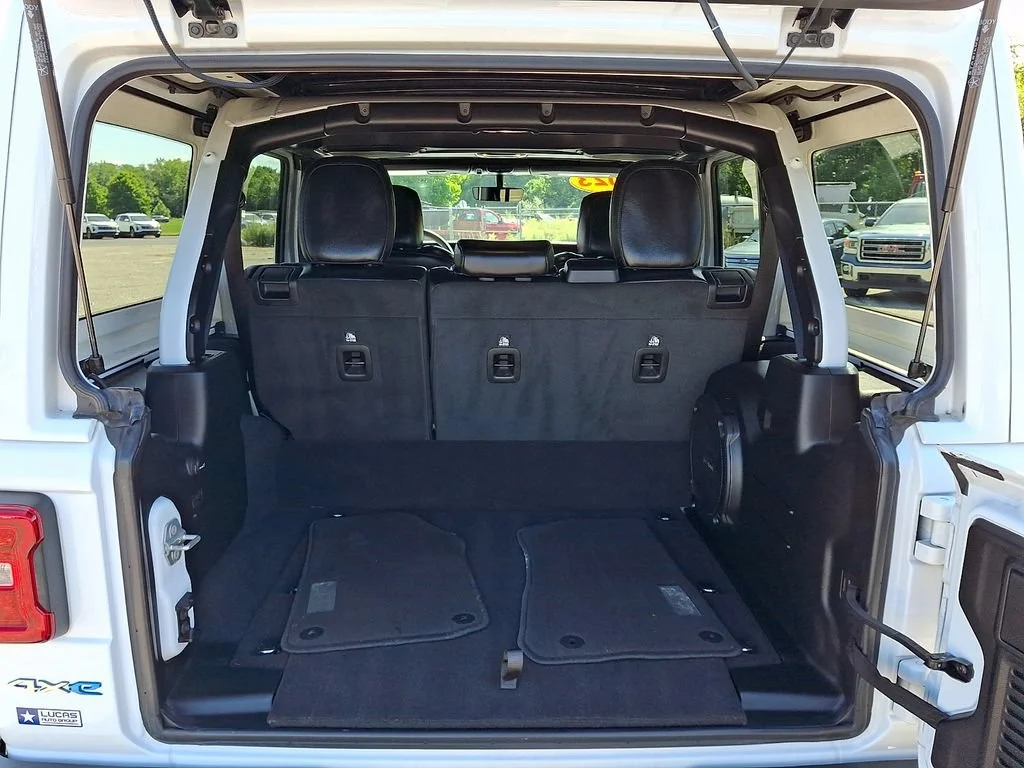 Used 2023 Bright White Clearcoat Jeep Sahara image 31