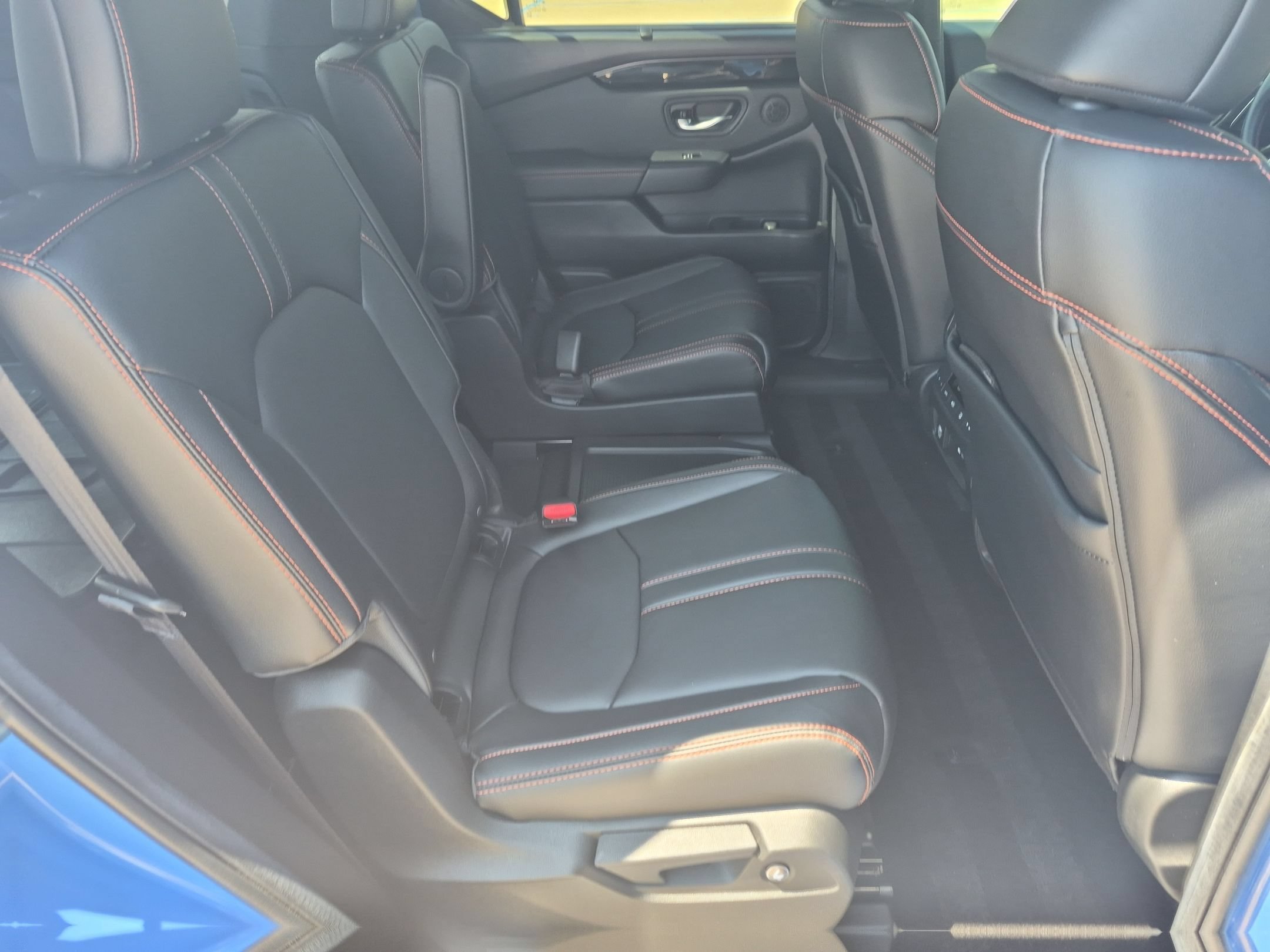 Certified Used 2025 Diffused Sky Pearl Honda TrailSport image 30