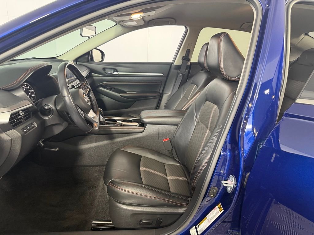 Used 2023 Blue Nissan 2.5 SR image 21