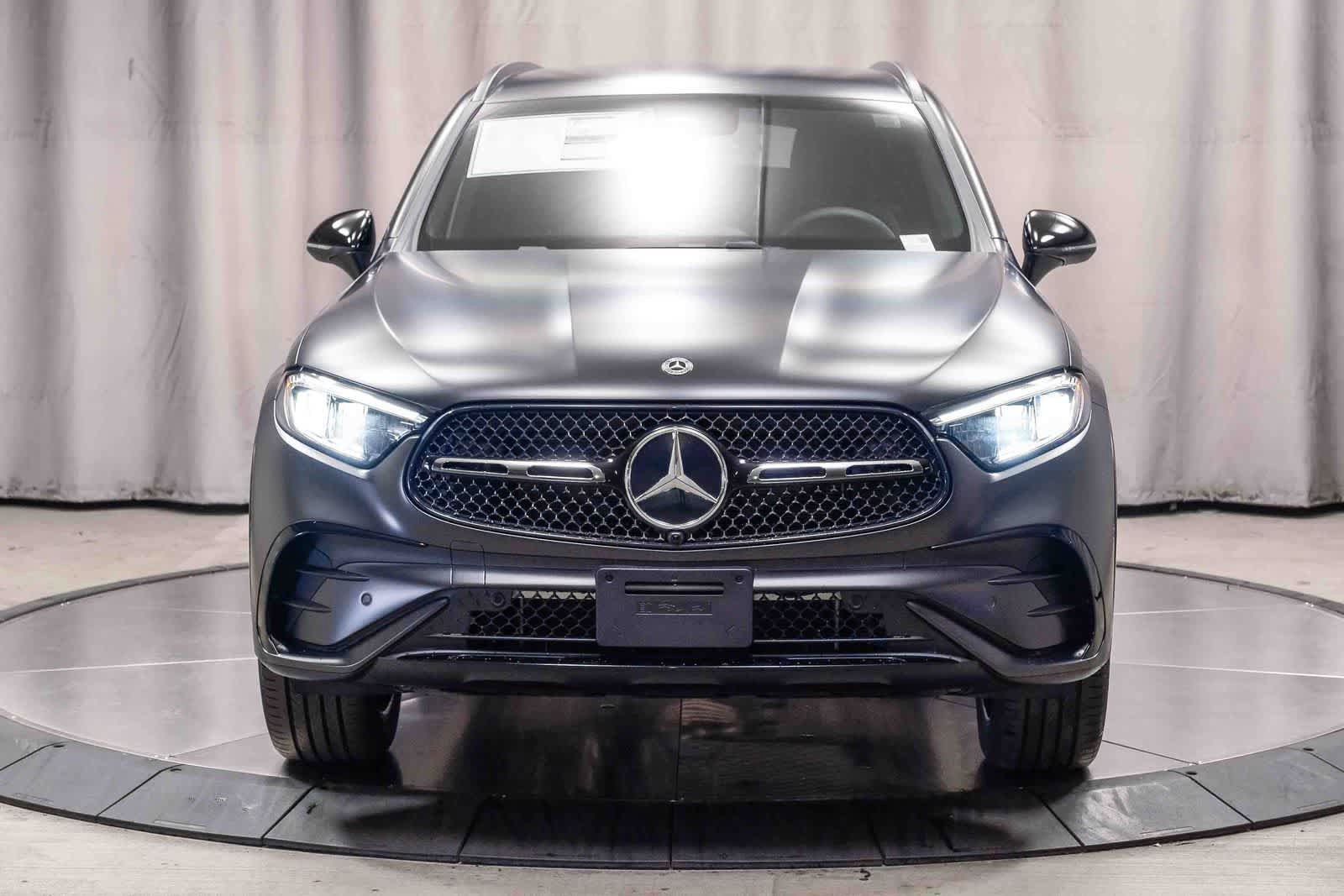 New 2026 MANUFAKTUR exclusive graphite grey magno Mercedes-Benz GLC 300 image 6