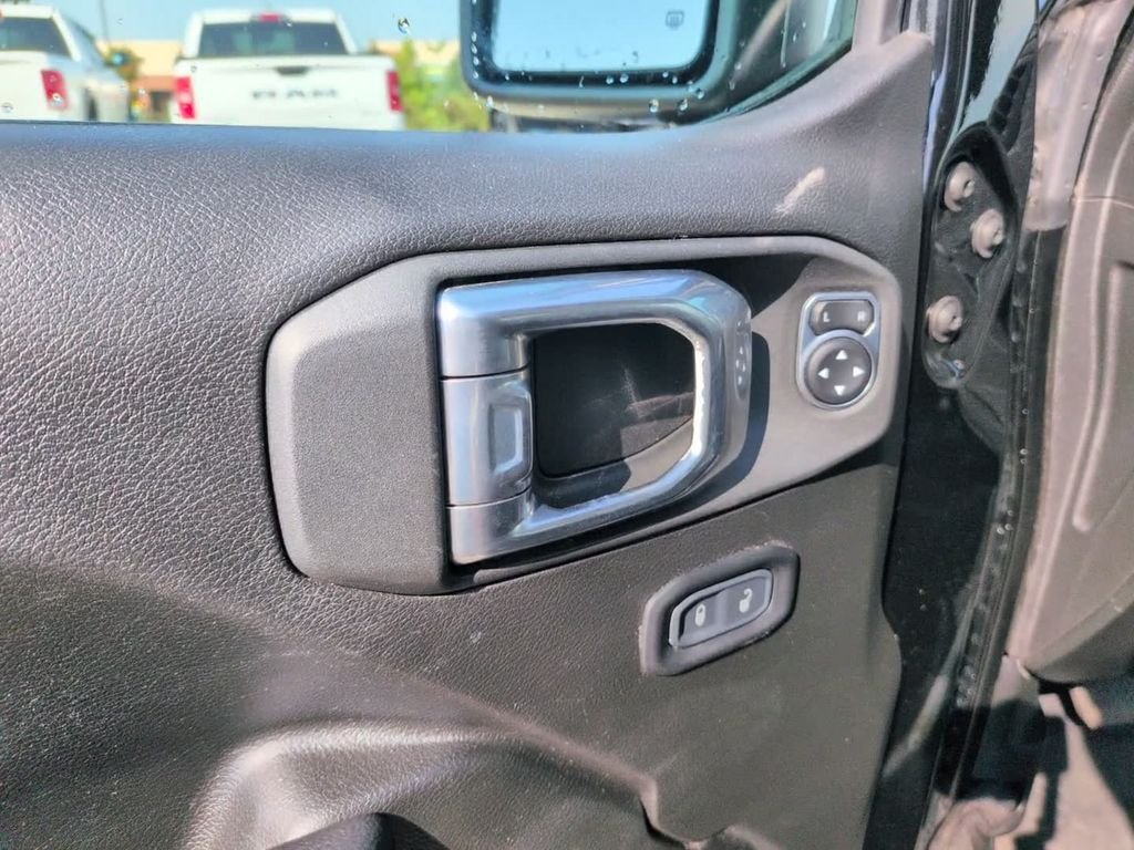 Used 2022 Black Jeep Willys image 15