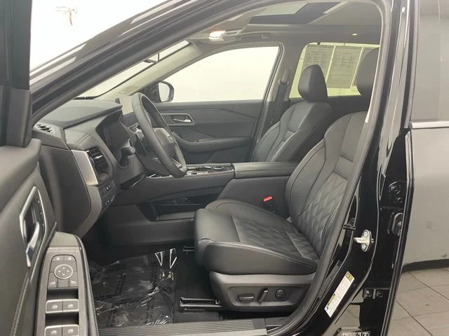Used 2026 Black Nissan  image 11