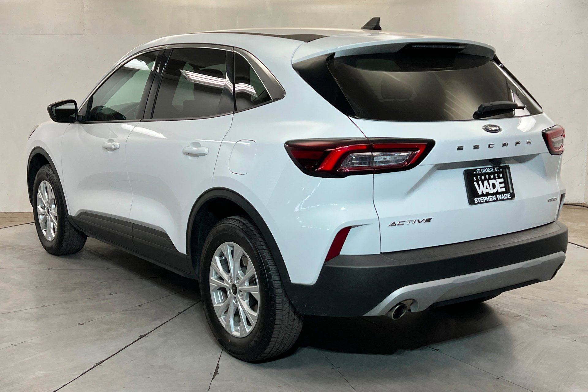 Used 2024 White Ford Active image 3