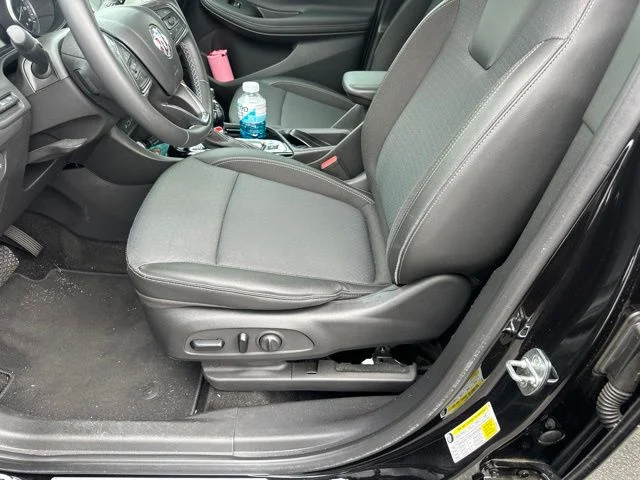Used 2022 Black Buick Select image 28